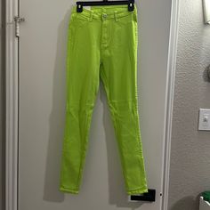 Neon Green Jeggings Size Medium Nwt Burgundy Jumpsuit, Lululemon Align Leggings, Military Pants, Boho Fashion Summer, Boho Romper, Black Cropped Pants, Chinos Style, Jcrew Women, Fleece Joggers