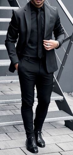 Full Black Suit, All Black Suit, Prom Suits For Men, Black Outfit Men, Stylish Mens Suits, Black Suit Men, Formal Men Outfit, Classy Suits, Dress Suits For Men