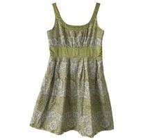 Floral Sleeveless Fit And Flare Green Dress Size 12, Willow Glenn, Knee Length | eBay Casual Cotton Sleeveless Lined Dress, Green Sleeveless Sundress For Casual Occasions, Floral Sleeveless, Fit And Flare Dress, Flare Dress, Green Dress, Fit And Flare, Knee Length, Outfit Ideas