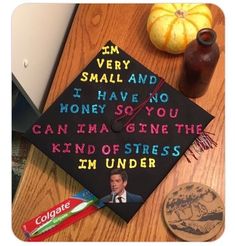 John Mulaney Graduation Cap, Funny Grad Caps, Easy Graduation Cap Ideas, Funny Grad Cap Ideas, Cap Design Ideas, Grad Cap Design, Grad Cap Ideas