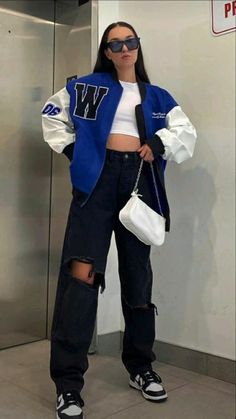 Scorpio Outfits, Looks Hip Hop, Streetwear Fashion Outfits, Tomboy Style Outfits, Looks Street Style, Jacket Outfit, Streetwear Fashion Women, Swaggy Outfits, Tomboy Fashion