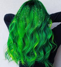 Element Powers, Green Hair Color Ideas, Neon Hair Color, Green Hair Color, Goth Hairstyles, Neon Green Hair, Disco Hair, Hot Hairstyles, Yellow Hair Color