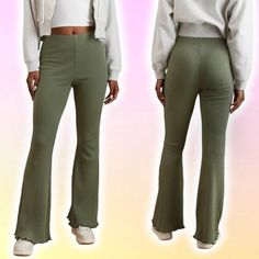 Nwt Stradivarius High Waisted Ribbed Pull On Flare Pant Sz Large Green Description: *Pull On *Elastic Waistband *Stretch *No Pockets Measurements: *Size Large *27" Waist, 10.75" Rise, 33" Inseam, 44" Length Materials: *77% Polyester, 20% Viscose, 3% Elastane Quality: *This Item Is Brand New With Tags. Flare Pant, Pant Trends, Linen Pants, Trending Now, Flare Pants, High Waisted Pants, Cropped Pants, Cargo Shorts, Casual Button Down Shirts