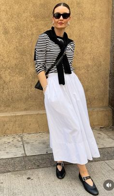 Blazer And Midi Skirt Outfits, Skirt Outfit Fall, White Skirt Outfits, Best Winter Outfits, White Maxi Skirts, Maxi Skirt Outfits, Dresses Casual Fall