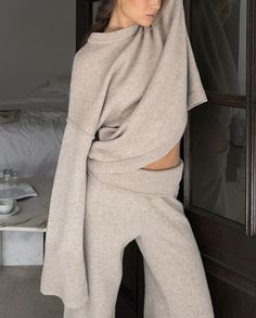 Soft Fall Aesthetic Outfits, Cashmere Lounge Set, Woolen Suit, Knitted Pants, Elegant Outfit Classy, Cozy Lounge, 2 Piece Sets, Suit Women