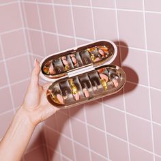 7-Day Pill Compact Cute Pill Holder, Pill Organizer Aesthetic, Pill Case Aesthetic, Cute Pill Organizer, Pill Organization, Travel Pill Organizer, Pill Box Organizer, Mirror Clips, Pill Container