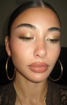 Sade Painting, Gold Glam Makeup, Eye Pallet, Vacation Fits, Maquillage On Fleek, Make Up Ideas, Ethereal Makeup, Glam Makeup Look