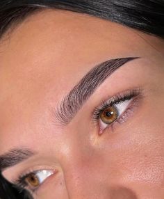 Straight Lifted Eyebrows, Soft Brow Lamination, Upward Eyebrows Tutorial, Upward Brows, Brows Lift, Eyebrow Inspiration, Brow Lifting