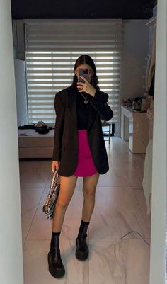 Night Out Pink Outfit, Faldas Rosas Outfit, Oversized Blazer Outfits, Semiformal Outfit, Outfit Semiformal, Semi Formal Outfits, Looks Pinterest, Blazer Outfits For Women, Mode Zara