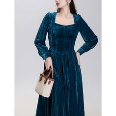 A velvet dress that unleashes a lustrous luster. You will be fascinated by the deep azure color. A square neckline that shows off your neck. The high-waisted design allows you to wear it with a beautiful silhouette. 
 
 Size 
 
 S size 
 
 Length: 120cm 
 Shoulder width: 35cm 
 Bust: 84cm 
 Waist: 68cm 
 Sleeve length: 60cm 
 
 M size 
 
 Length: 121.5cm 
 Shoulder width: 36cm 
 Bust: 88cm 
 Waist: 72cm 
 Sleeve length: 61cm 
 
 L size 
 
 Length: 123cm 
 Shoulder width: 37cm 
 Bust: 92cm 
 Wais Banquet Midi Dress With Square Neck And Fitted Bodice, Square Neck Midi Dress With Fitted Bodice For Banquet, Elegant Velvet Dress With Square Neck, Velvet Square Neck Party Dress, Velvet Square Neck Dress For Party, Square Neck Velvet Dress For Party, Fitted Velvet Dress With Square Neck, Painting Corset, Vintage Velvet Dress