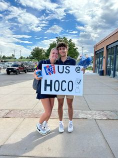 #hocoproposalsideas #hoco #hocoposters #icee Friendly Hoco Proposal, Cool Hoco Proposals, Creative Homecoming Proposals, Hoco Proposals Ideas For Sisters, Homecoming Proposal Ideas For Friends, Hoco Proposals Ideas For Friends, Hoco Proposals Ideas Food, Hoco Invite Ideas, Hoco Asking Idea