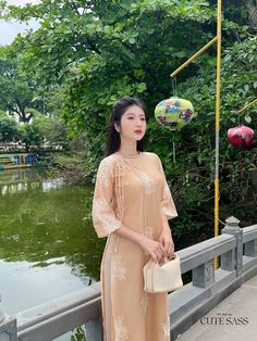 At Ao Dai by CuteSass, you will find the most stylish ao dai in wide size range and at reasonable prices. We are moving our ao dai collection from CuteSass here to provide you with the best experience.  You can read our 5000+ reviews at: cutesass.etsy.com ❣️ This set includes one Ao Dai Top Style: Modernized  Material: Chiffon. Non Stretch ❣️ This beautiful and modern ao dai set is perfect for any special occasions: Lunar NewYear, Mid Autumn Festival, Attending Wedding, or a Family photoshoot. ❣️ Please note: - There might be up to 10% color variance due to lightning and viewing devices  - Sizing may run 1-2 sizes smaller than American standard sizes, please refer to the sizing charts for sizing. - Please contact me if you have any questions ❣️We are proud to provide you with the highest q Summer Embroidered Ao Dai, Casual Summer Ao Dai, Modern Ao Dai, Chiffon Embroidery, Autumn Festival, Mid Autumn, Mid Autumn Festival, Year 1, American Standard