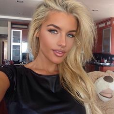 Teddy Bear Photo, Oversized Teddy Bear, Jean Watts, Outfit Jean, Bear Photo, Alena Shishkova, Inspiration Quote, Your Picture, Summer Makeup