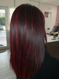 Red And Brown Hair Straight, Burgundy Balayage Straight Hair, Red Balayage Straight Hair, Red Hair Highlights On Black Hair, Pelo Color Vino, Red Balayage Hair, Wine Hair Color, Cherry Red Hair, Red Hair Inspo