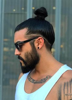 Mens Long Hair Undercut, Long Hair Fade, Man Bun Haircut, Man Bun Undercut, Professional Hairstyles For Men, Undercut Long Hair