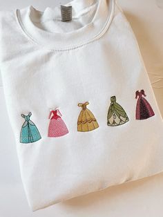 Channel Your Inner Disney Princess Wearing this Sweatshirt - Fashion - Disney Cricut Shirts, Disney Embroidery Designs, Disney Trip Outfits, Cute Disney Outfits, Disney Merch, Disney World Outfits, Disney Embroidery, Disney Etsy, Disney Gift