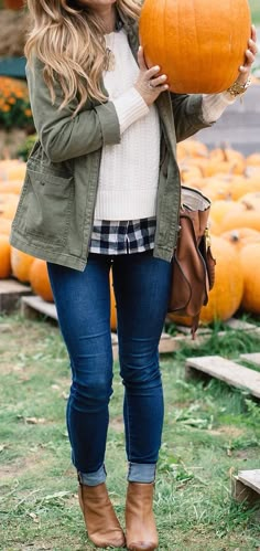 #fall #outfits · Army Jacket // Cream Pullover // Skinny Jeans // Leather Ankle Boots Grey Jacket Women, Stylish Winter Outfits, Rave Outfit, Traje Casual, Mode Casual, Cute Fall Outfits, Mode Inspo, Looks Style, Fall Winter Outfits