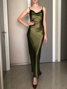 Khaki Cowl Neck Silk Satin Maxi Length Slip Dressadjustable - Etsy Olive Green Satin Dress, Olive Green Bridesmaid Dresses, Green Dress Outfit, Midi Outfits, Green Slip Dress, Green Satin Dress, Dress Olive Green, Green Silk Dresses, Custom Made Dress