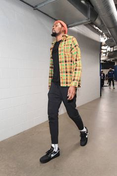 Nba Tunnel Outfits, League Fits, Jean Jacket Fits, Bohemian Style Men, Basketball Clothes, Dapper Style, Street Style Outfits Men