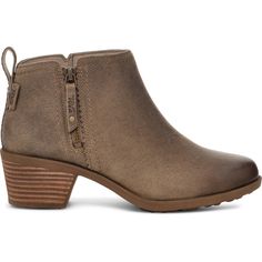 Taking cues from the former Foxy boots  the women's Teva Anaya Bootie RR boots mix rugged durability and street styling in equal measure. Teva Boots, Fashion Installation, Womens Casual Boots, Leather Industry, Romantic Style, Maternity Wear, Creative Fashion, Librarian, Casual Boots