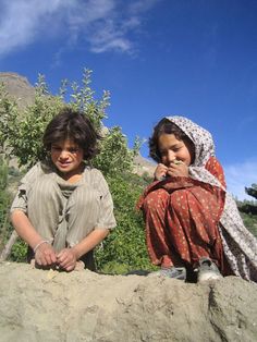 Afghan Childhood, Lebanese Childhood, Pashtun Aesthetic, A Thousand Splendid Suns Aesthetic, Afghanistan Beauty, Afghanistan Aesthetic, Afghan Aesthetic, A Thousand Splendid Suns, Afghanistan Culture