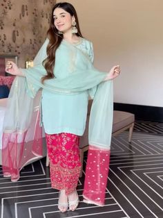 Dresses For Punjabi Wedding, Shadi Suit For Women, Oversized Kurti Outfit, Kurta Plazo Design, Embroidery Suits Punjabi Party Wear, Fashion Career Aesthetic, Fashion Color Hair, Fashion Boutique Interior, Dresses Casual Modest