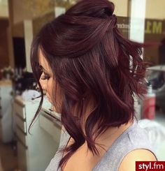 Red Brunette Hair, Pelo Color Vino, Burgandy Hair, Dye Inspiration, Brown Love, Wine Hair, Brown I, Dark Red Hair, Hair Affair