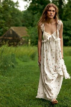 Starlight Babydoll Maxi Dress Soft Romantic Outfits, Elven Beauty, Billowy Dress, Romantic Feminine Style, Ethereal Romantic, White Maxi Dress Boho, Farm Dress, Feminine Outfits, Ethereal Dress