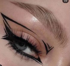 Cute Eye Makeup, Graphic Makeup, Swag Makeup, Smink Inspiration, Emo Makeup, Makijaż Smokey Eye, Eye Makeup Designs, Dope Makeup, Edgy Makeup