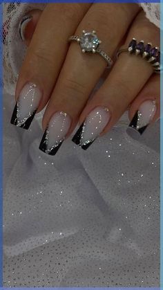 Gel Nail Tip Ideas, Acrylic Nail French Tip With Design, Nail Ombre Ideas, Idee Nail Art, Black Cute Nails, Gel Polish Nail Design, Black Nails Design, Cute Black Nails, Gell Nails