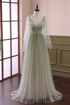 Flowy Chiffon Prom Dress, Green Tulle Dresses, Fairy Bridesmaid Dress, Green Fairy Prom Dress, Faerie Dress, Party Dress Green, Flower Prom Dress, Green Floor, Beautiful Gradient