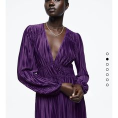 Dress With V-Neck And Long Ballon Sleeves. Very Strechy L: Armpit To Armpit 19 And Beyond” Full Waist 34” And Beyond Length 33” . S: Armpit To Armpit 17 And Beyond” Full Waist 30” And Beyond Length 33” . Purple Dress, Zara Dresses, Pleated Dress, Color Purple, Colorful Dresses, Casual Fashion, Zara, Mini Dress, V Neck