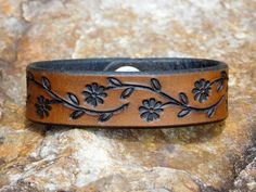 Leather Bracelet for Women, Daisy Flower Vine Tree Branch, Womens leather bracelet, Leather Wristban Bracelets Leather Women, Pan Outfits, Leather Bracelet Diy, Vine Tree, Leather Bracelet Women, Leather Bracelet For Women, Medium Brown Color, Leather Hair Accessories, Custom Leather Belts