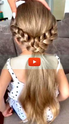 ▷▷✓✓ hairstyles for curly hair, peinados, hairstyles for short hair, hairstyles for school..?..!! Short Spiked Hair, Pool Hairstyle Ideas, Guest Hair, Brunette Hair With Highlights, Beach Hairstyles Medium, Simple Wedding Hairstyles, Pool Hairstyles