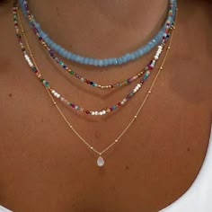 Superleuke Bohemian Kleurrijk Kralen Multi ketting! De ketting bestaat uit 4 verschillende lagen op verschillende lengtes. Helemaal hip voor deze zomer en lekker vrolijk! Wordt leuk ingepakt geleverd! Festival Necklace, Star Crystal, Diy Collier, Beaded Necklace Diy, Beads Chain, Chain Fashion, Summer Necklace