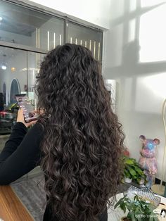 Perm Hair Aesthetic, Non Frizzy Curly Hair, Layered Hair Wavy Curly, Healthy Long Wavy Hair, Brown Long Curly Hair Aesthetic, Pretty Long Curly Hair, Dream Hair Curly, Soft Perm Long Hair, Long Messy Wavy Hair