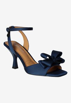 Navy Blue Dress Shoes, Navy Blue Heels, Navy Heels, Spool Heel, Fashion Couture, Bow Sandals, Strap Sandals Women, Satin Pumps, Shoe Lover