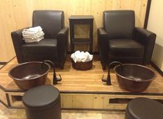 Copper Bowl Pedicure Station, Pedicure Bowl Stand, Copper Pedicure Bowl, Pedicure Platform Station, Pedicure Bowl Ideas, Pedicure Station Ideas Diy, Pedicure Area Ideas, Small Pedicure Station Ideas, Mini Spa Ideas