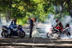 Motorbike Wedding, Motorcycle Wedding Pictures, Bike Wedding, Motorcycle Wedding, Biker Wedding, Motocross Love, Biker Photoshoot, Bike Photoshoot