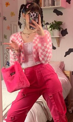 Full Pink Outfit Aesthetic, Bright Pink Clothes, Y2k Hot Pink Outfit, Pink Edgy Aesthetic Outfits, 80s Pink Aesthetic Outfit, Pink And Red Y2k Outfits, Zepeto Background Living Room, Indie Pink Outfit, Bubblegum Pop Aesthetic Outfits