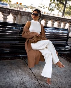 2023 Photoshoot, Mia Mia Mine, Mia Mia, Stylish Fall Outfits, Chique Outfits, Fashion Blogger Style, Outfit Trends, Neutral Outfit, Coat Outfits