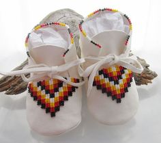 Red, Black, Yellow & White, Colors of the Four Directions Beaded Baby Moccasins, Soft Soled Shoes in soft deer hide leather. New baby gift. Beadwork Embroidery, Leather Baby Shoes, Beadwork Designs, Native Beadwork, Nativity Crafts