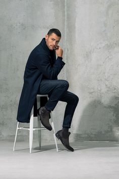 The Caspe is a modified Chelsea boot that features a double monk strap buckle closure over the elastic gore for an elevated look. The clean, minimal finish complements the simple sophistication of the elongated silhouette.