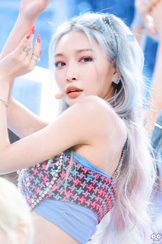 Chungha Sparkling, Tv Show Outfits, Drawing People, Hd Photos, Hair Color, Sparkle