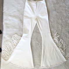 Never Been Worn Rustic Bell Bottom Long Pants With Fringe. White Bell Bottom Jeans Outfit, White Bell Bottom Jeans, Bottom Jeans Outfit, Pants With Fringe, White Bell Bottoms, Bell Bottom Jeans Outfit, Bottom Jeans, Pretty Wedding, Bell Bottom