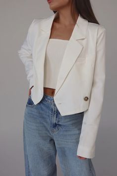 SALE :Ivory Devon Cropped Blazer – Madida Clothing Crop Blazer Outfit, Structured Blazer, Winter Fashion Outfits Casual, Crop Blazer, Cropped Blazer, Blazer Outfits, White Blazer, Winter Fashion Outfits, Devon