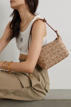 Brown Leather Bag Outfit, Loewe Puzzle Bag, Loewe Bags, Loewe Puzzle, Jonathan Anderson, Puzzle Bag, Fashion Moodboard, Loewe Bag, Fancy Bags