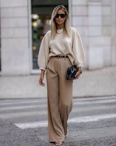 Elevated Street Style, Corp Core, Clothing Board, Work Fits, Elevated Casual, Beige Outfit, Workout Fits