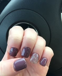 April Dip Nails, Simple Fall Acrylic Nails Short, Winter Sns Nails Ideas, Short Dip Powder Nails Fall, Dips Nails, Early Fall Nail Colors, Country Nails, September Nails