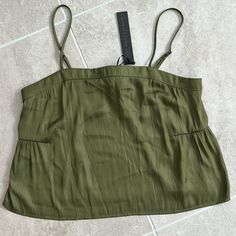 House Of Harlow Silky Cropped Cami Size M Nwt Green Tops With Adjustable Straps For Day Out, Chic Green Tops With Adjustable Straps, Cropped Tank Top For Summer Workwear, Sleeveless Olive Top For Summer, Casual Olive Sleeveless Top, Casual Sleeveless Olive Tops, Casual Cami Tops For Workwear, Olive Tops For Summer Workwear, Green Sleeveless Top For Daywear